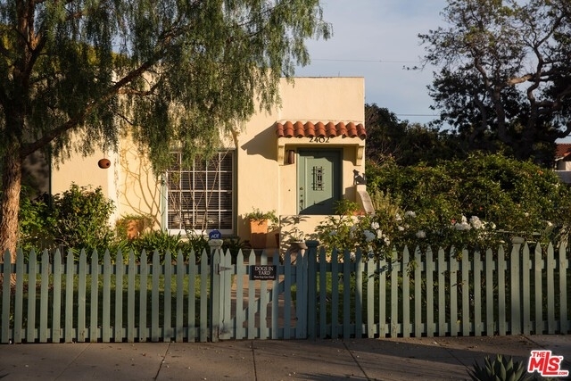 10. Single Family Homes at Santa Monica