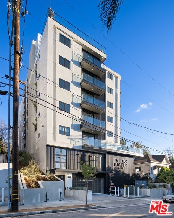 1. Condominiums at 330 Patton St, 804 Greater Echo Park Elysian, Los Angeles, CA 90026