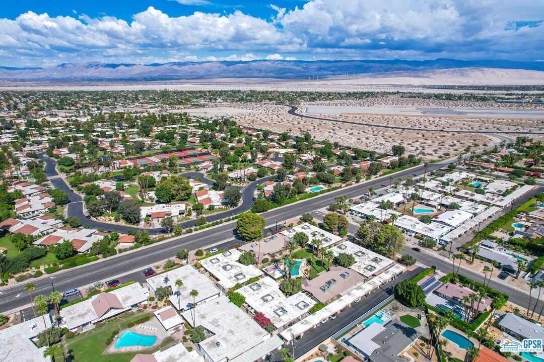 4. Condominiums for Sale at Palm Springs, CA 92262