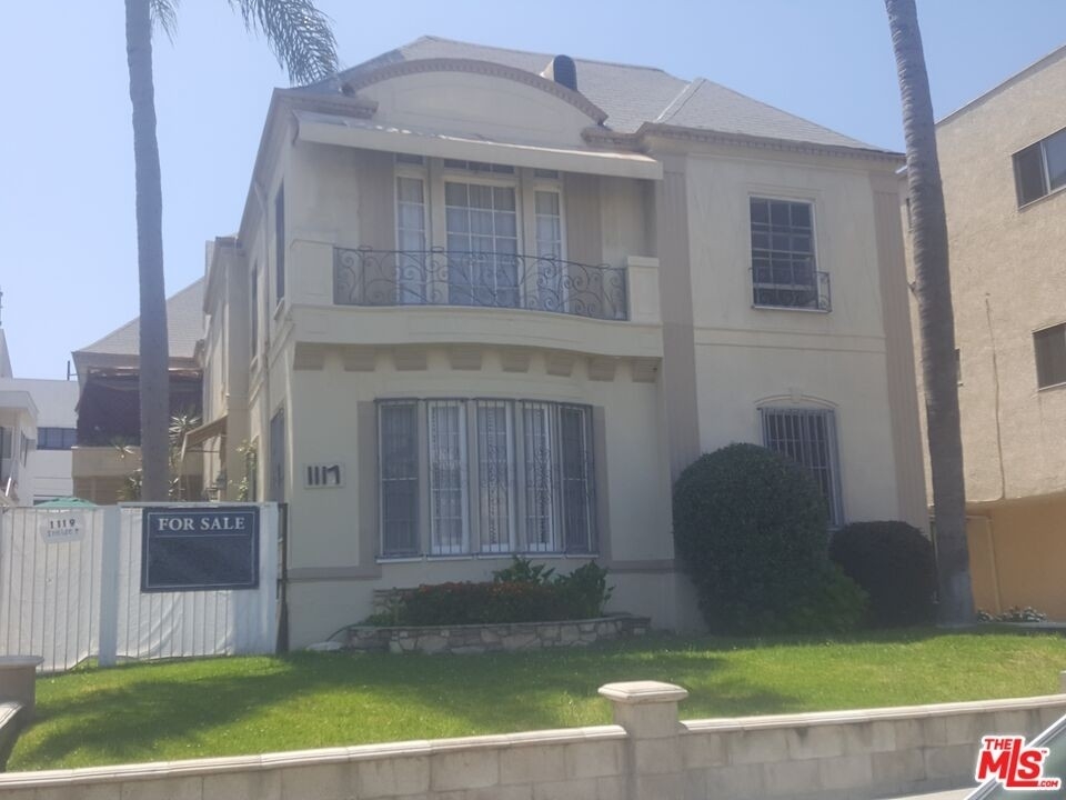 Multi Family Townhouse for Sale at South Robertson, Los Angeles, CA 90035