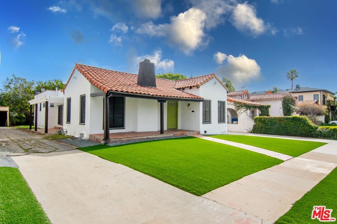 Single Family Home for Sale at South Robertson, Los Angeles, CA 90035
