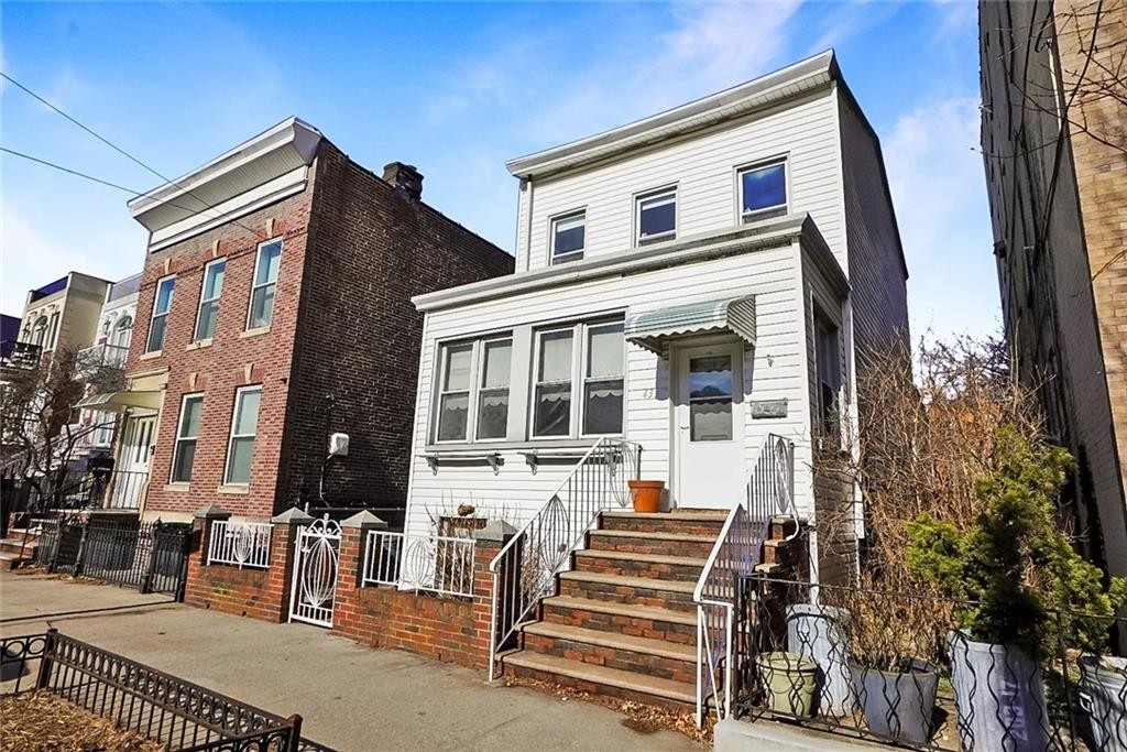 Single Family Home for Sale at Windsor Terrace, Brooklyn, NY 11218