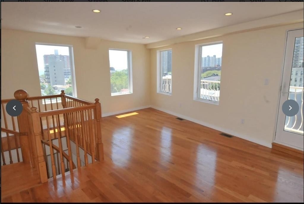 10. Single Family Homes for Sale at 63 Brighton 2nd Place, 4A Brighton Beach, Brooklyn, NY 11235