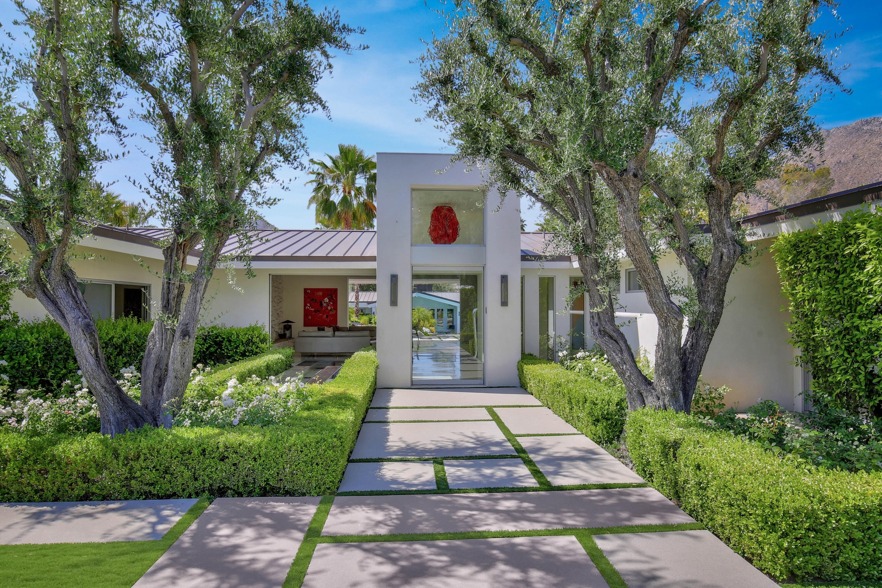 3. Single Family Homes for Sale at Merito Vista, Palm Springs, CA 92262