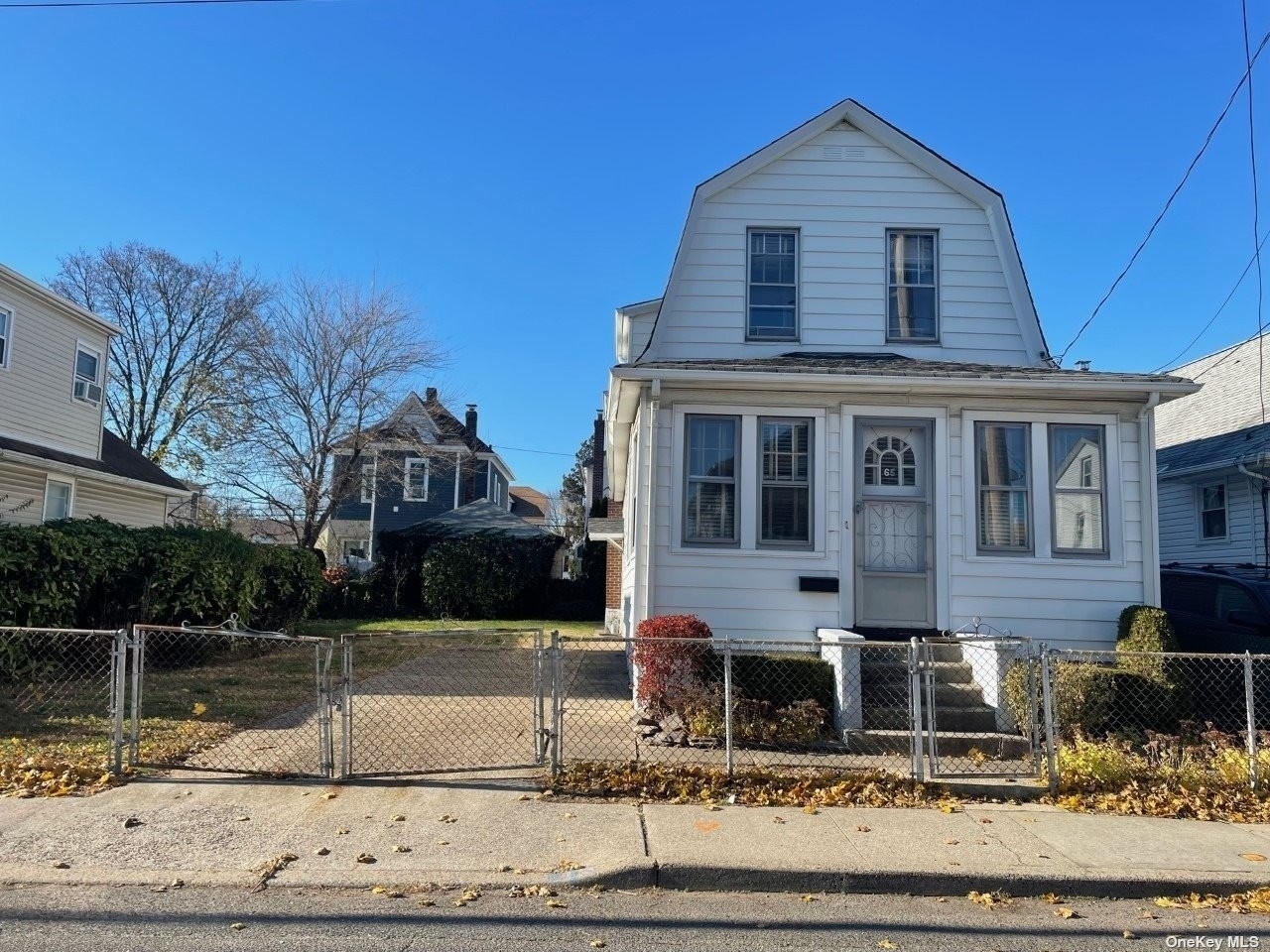 Single Family Home for Sale at Elmont, NY 11003