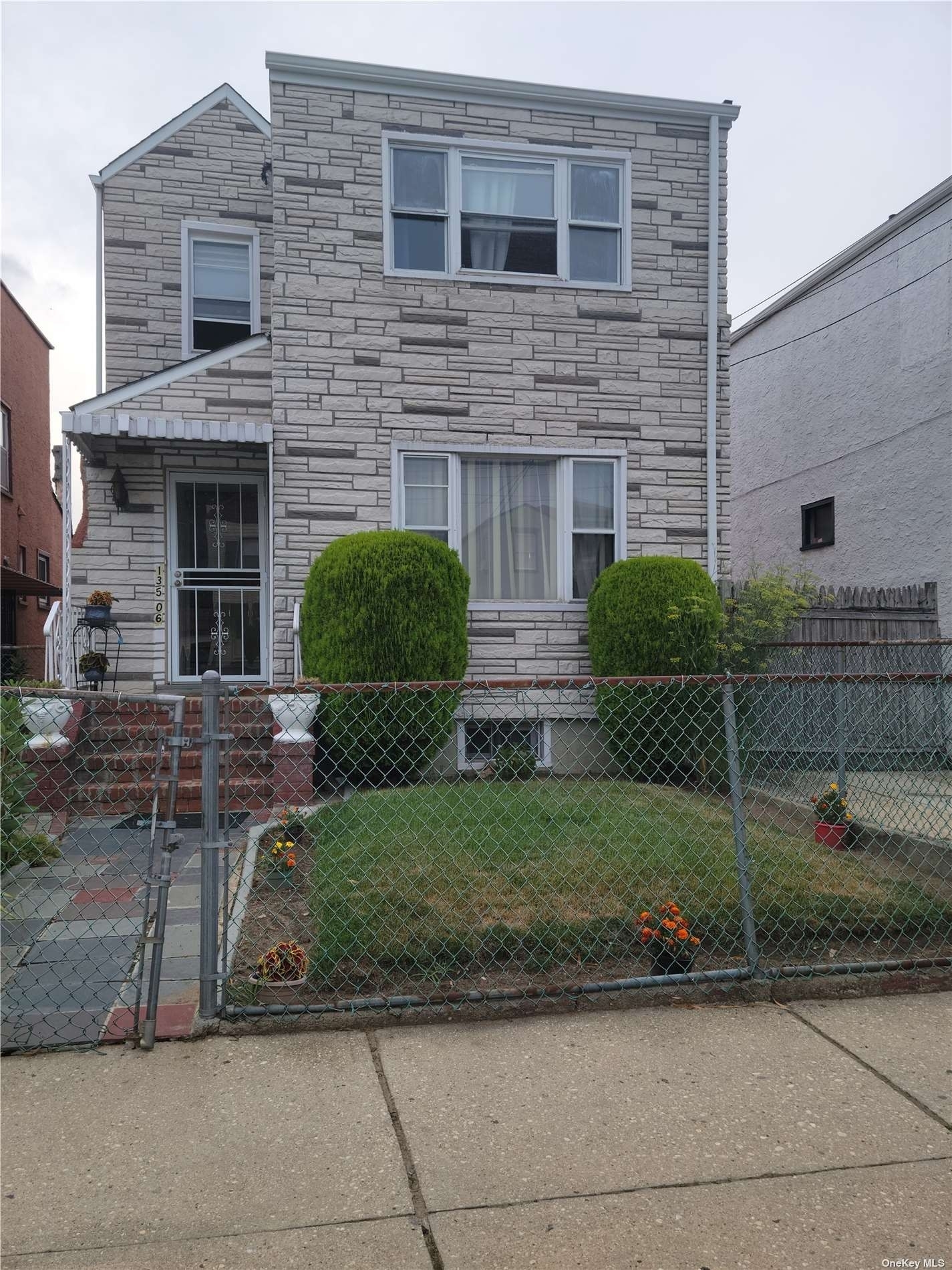 Single Family Home for Sale at Laurelton, Queens, NY 11413