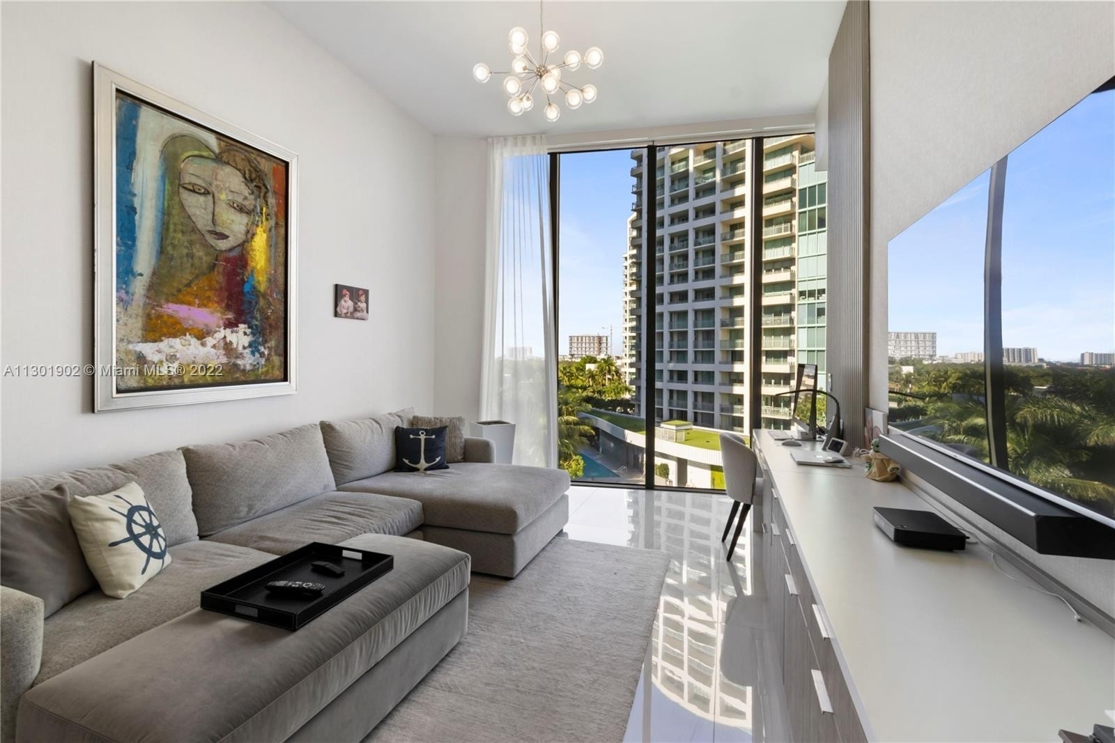 12. Condominiums for Sale at 2811 S Bayshore Dr., 8D The Grove, Miami, FL 33133