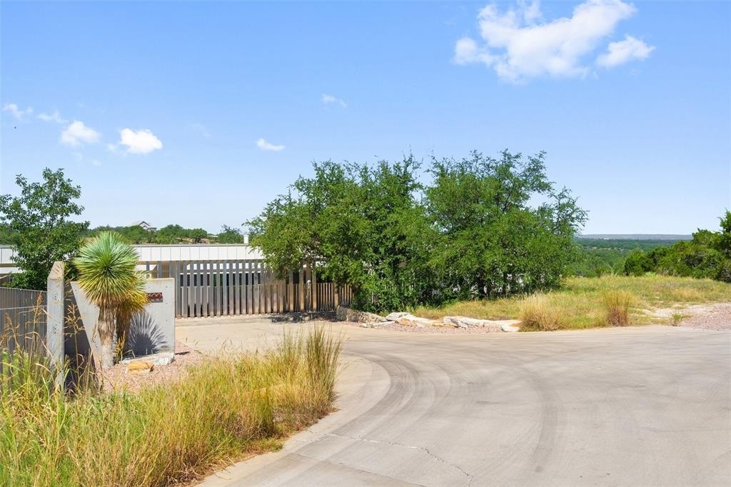 Single Family Home for Sale at Dripping Springs, TX 78620