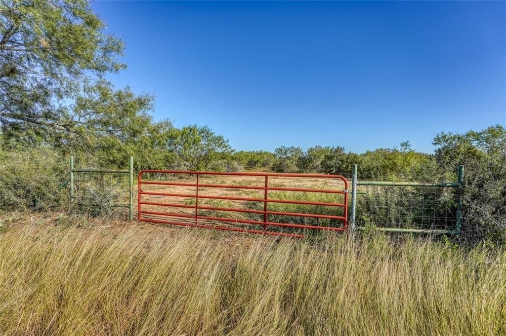 23. Farm and Ranch Properties for Sale at Marble Falls, TX 78654