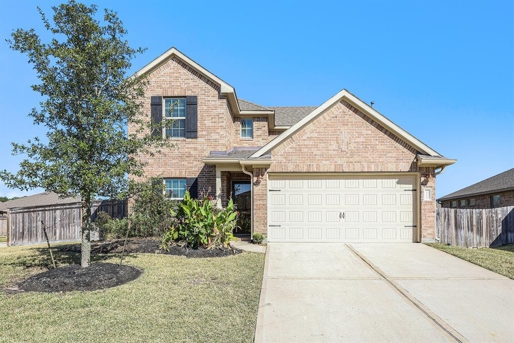 Single Family Home for Sale at Lake Houston, Houston, TX 77044