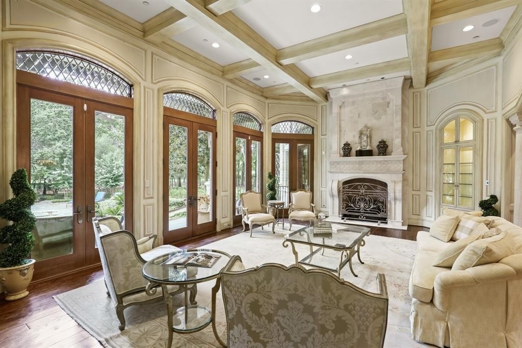 14. Single Family Homes for Sale at Carlton Woods, The Woodlands, TX 77382