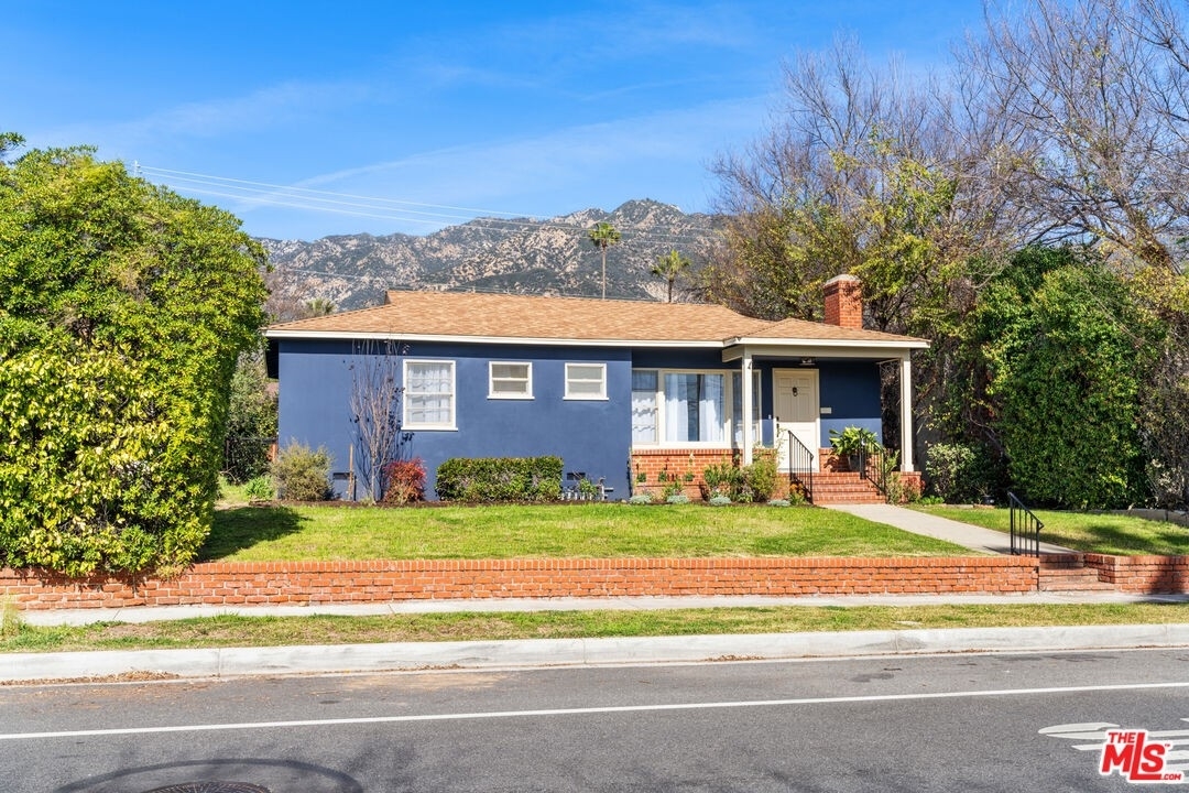 5. Single Family Homes for Sale at Altadena, CA 91001