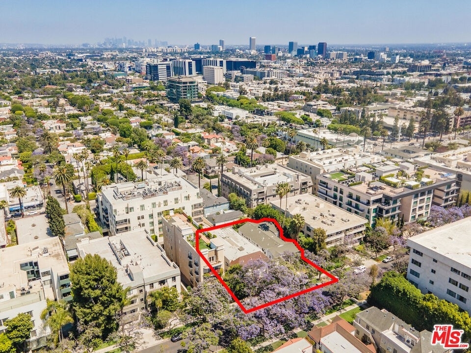 8. Land for Sale at Beverly Hills, CA 90210