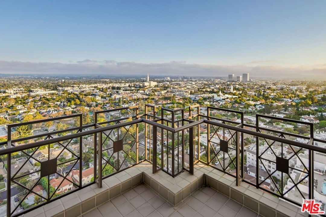 20. Condominiums for Sale at 10580 Wilshire Blvd, 21NW Westwood, Los Angeles, CA 90024