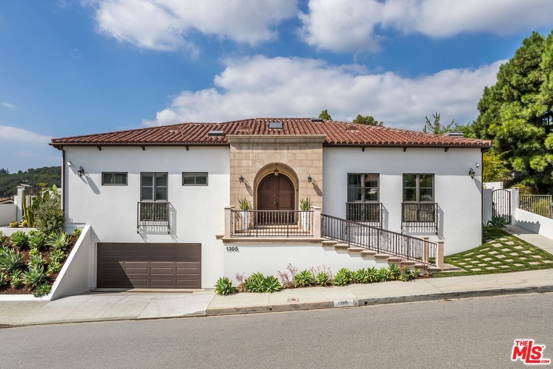 Single Family Home for Sale at Bel Air, Los Angeles, CA 90049