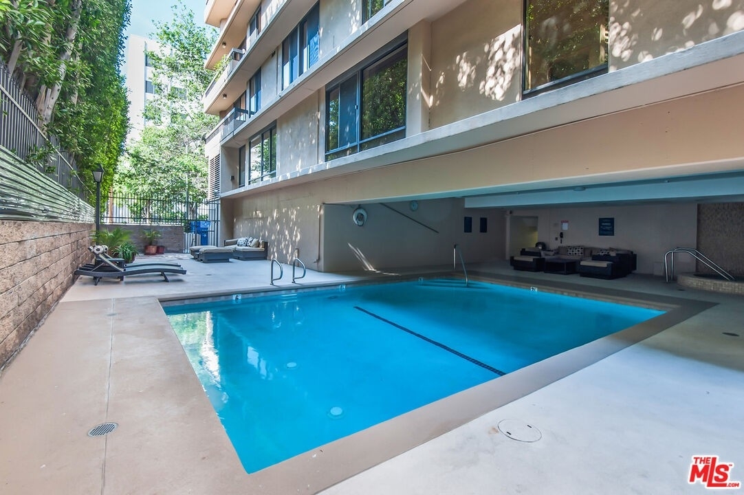 13. Condominiums for Sale at 10590 Wilshire Blvd, 1604 Westwood, Los Angeles, CA 90024