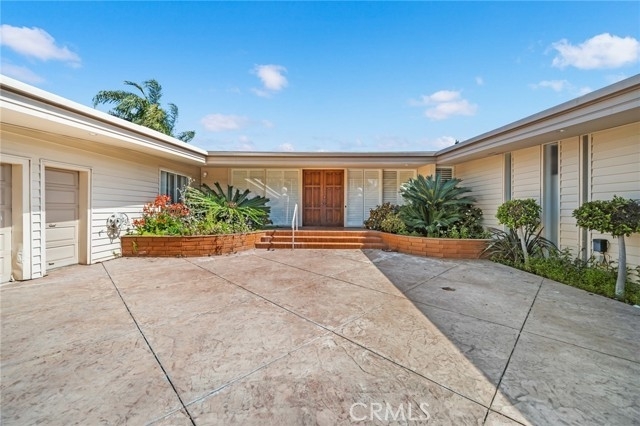 Single Family Home for Sale at Dover Shores, Newport Beach, CA 92660