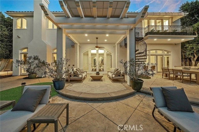 35. Single Family Homes for Sale at Bel Air, Los Angeles, CA 90077