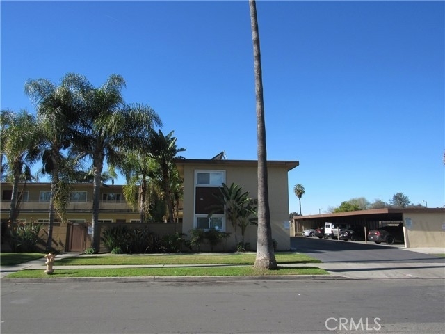 7. Multi Family Townhouse for Sale at Buena Park, CA 90621