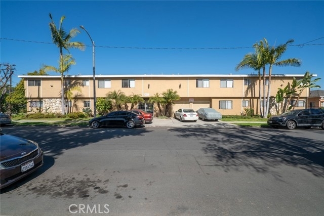 Multi Family Townhouse for Sale at Ramona Park, Long Beach, CA 90805
