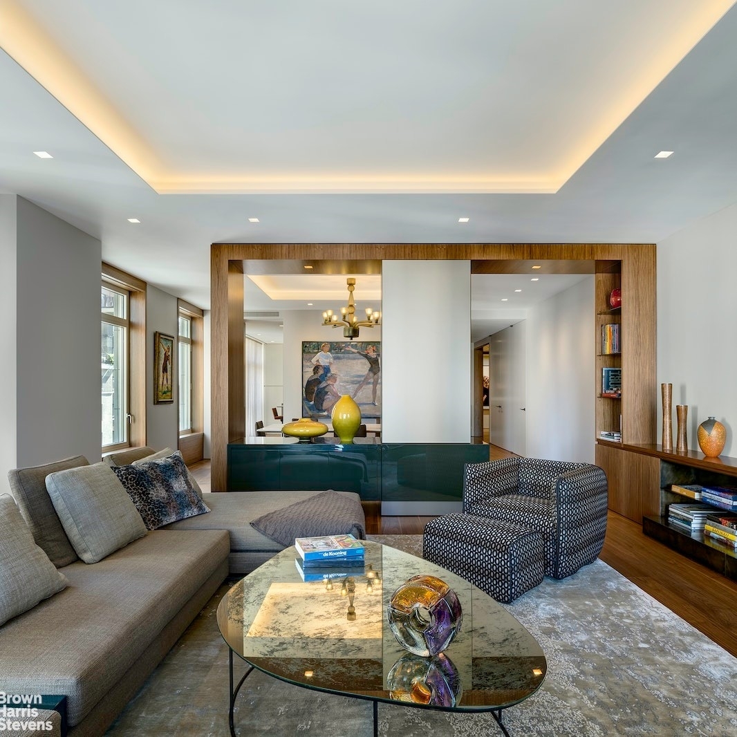Property at 15 Cpw, 15 CENTRAL PARK W, 15K Lincoln Square, New York, NY 10023