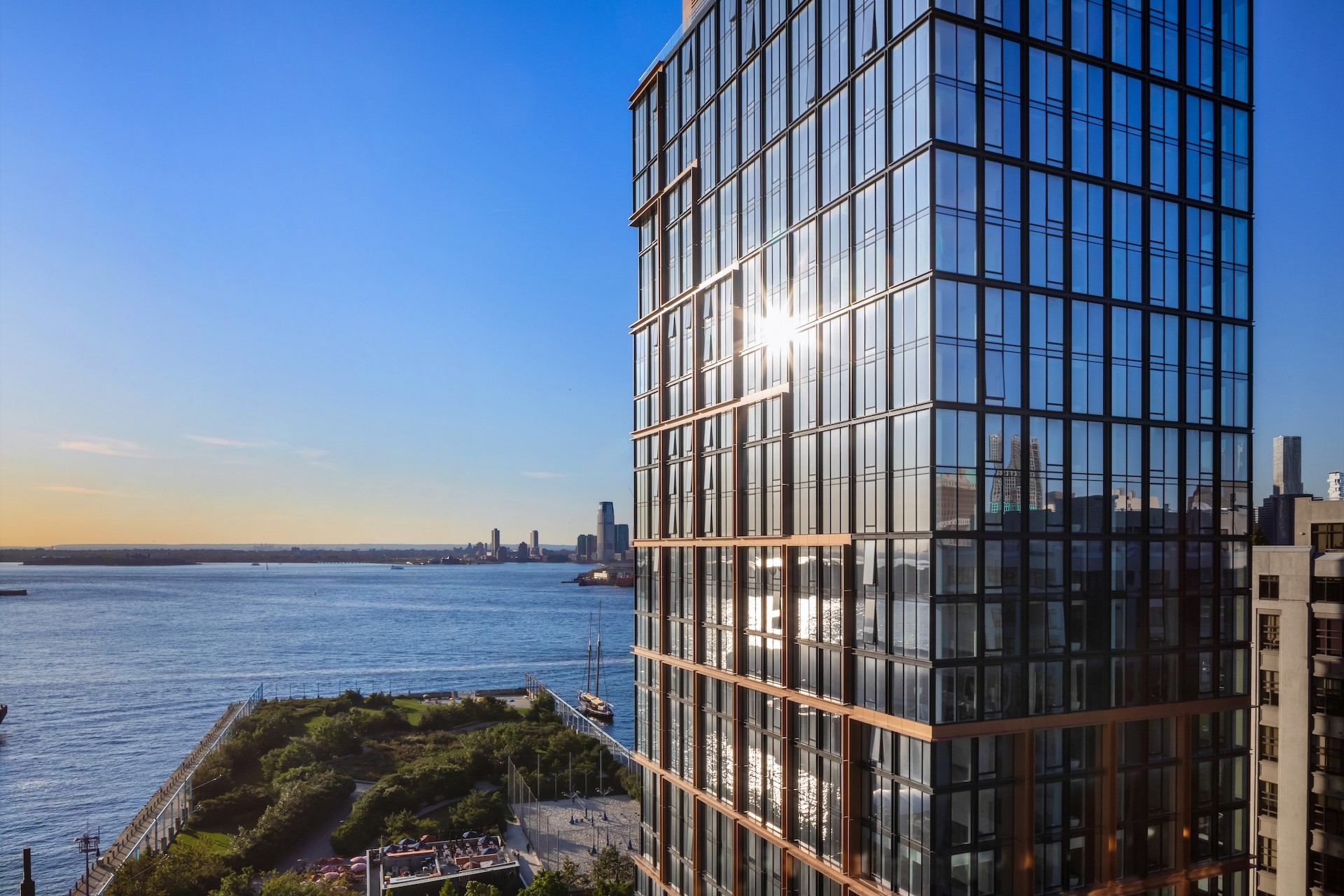 18. Condominiums for Sale at Quay Tower, 50 BRIDGE PARK DR, 22AB Brooklyn Heights, Brooklyn, NY 11201