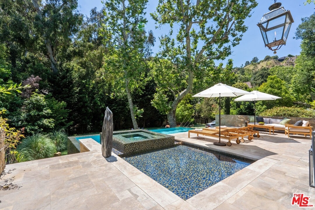 31. Single Family Homes for Sale at Bel Air, Los Angeles, CA 90077