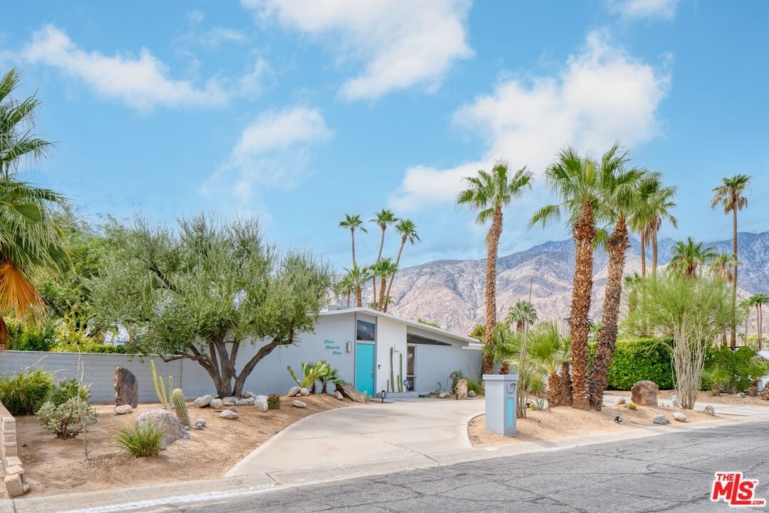 Single Family Home for Sale at Racquet Club Estates, Palm Springs, CA 92262