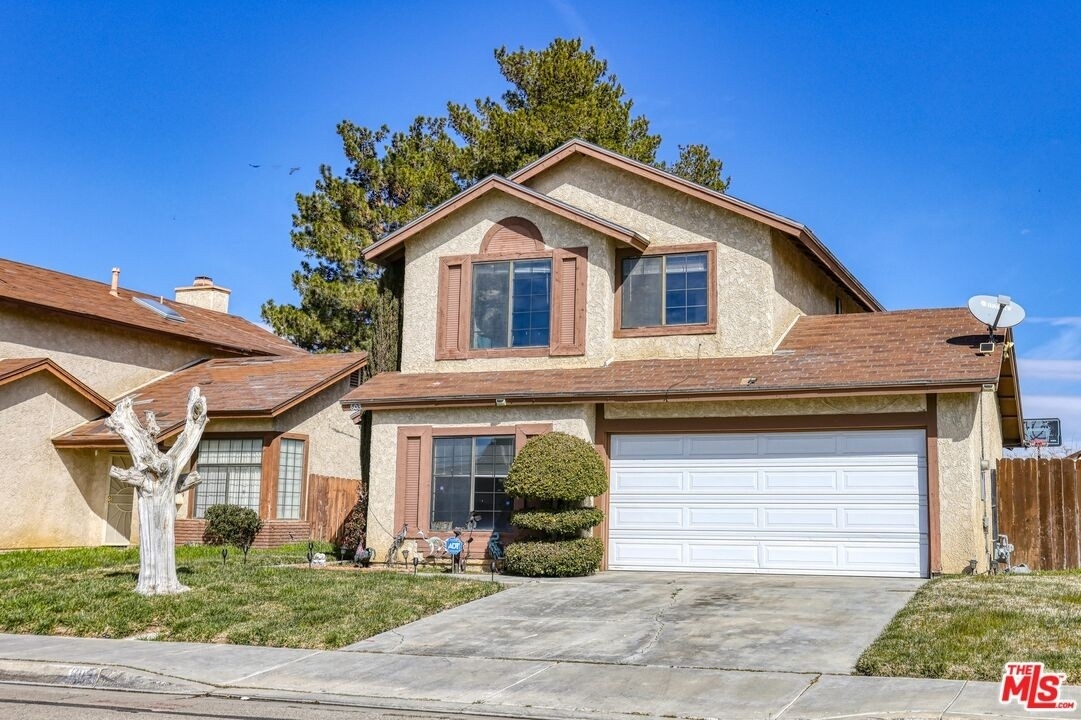 Single Family Home for Sale at Linda Verde, Lancaster, CA 93535