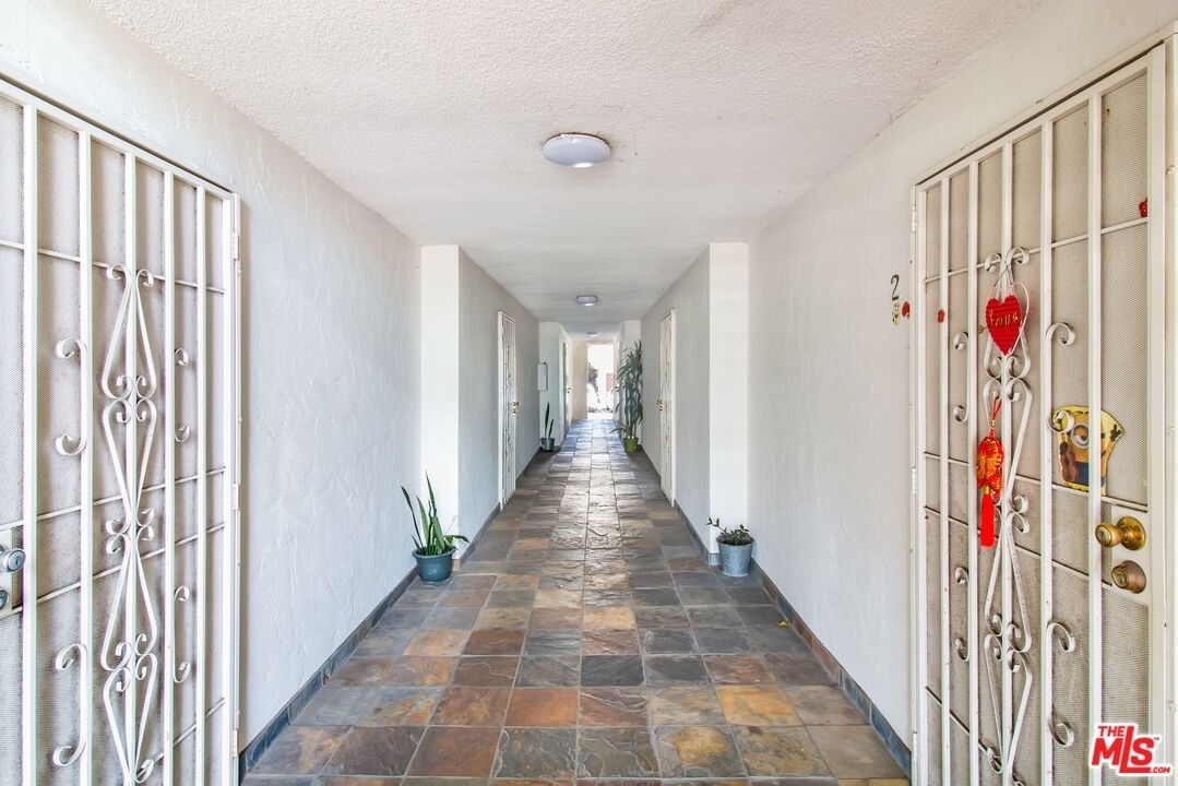 6. Multi Family Townhouse for Sale at Address Not Available Mar Vista, Los Angeles, CA 90066