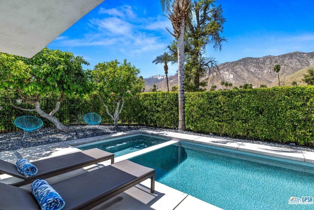 Single Family Home for Sale at Indian Canyons, Palm Springs, CA 92264