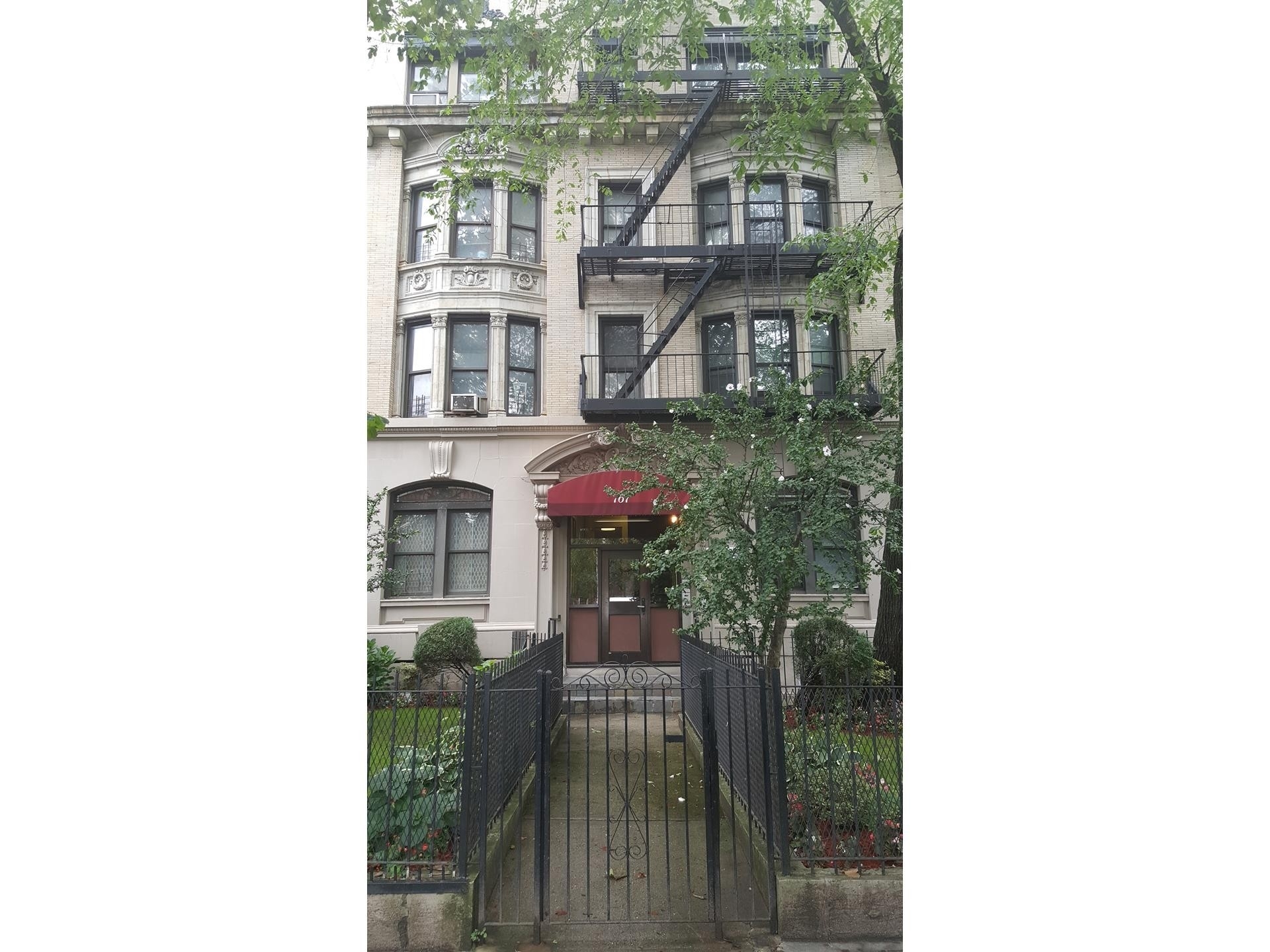 Co-op Properties for Sale at 767 EASTERN PKWY, 4B Crown Heights, Brooklyn, NY 11213