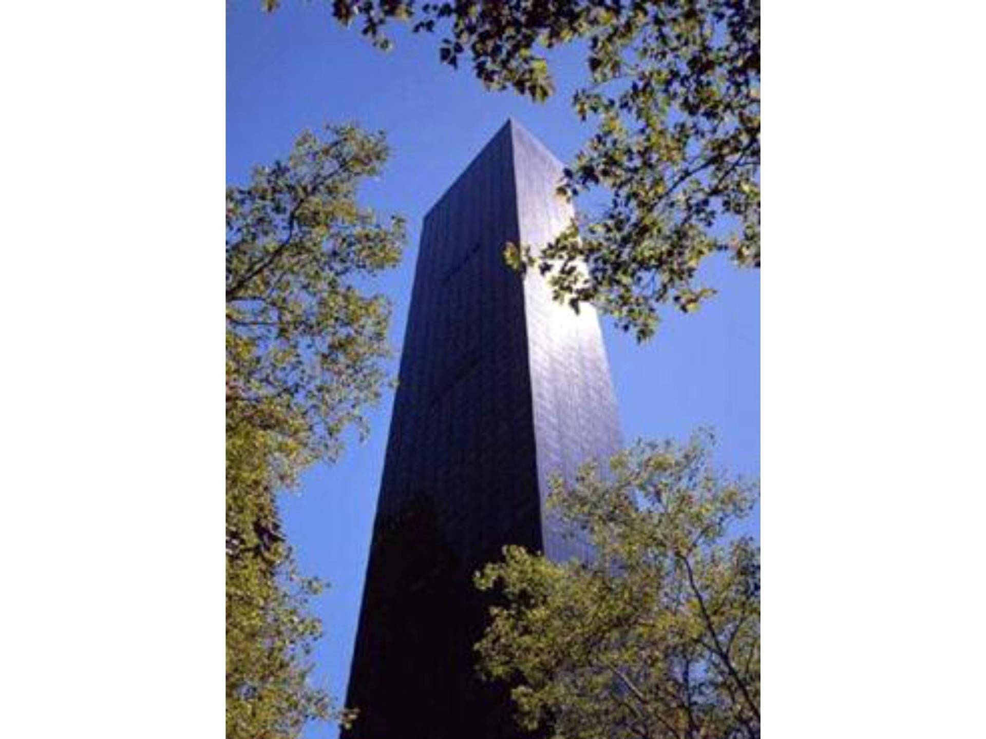 23. Condominiums for Sale at Trump World Tower, 845 UNITED NATIONS PLZ, 75C Turtle Bay, New York, NY 10017