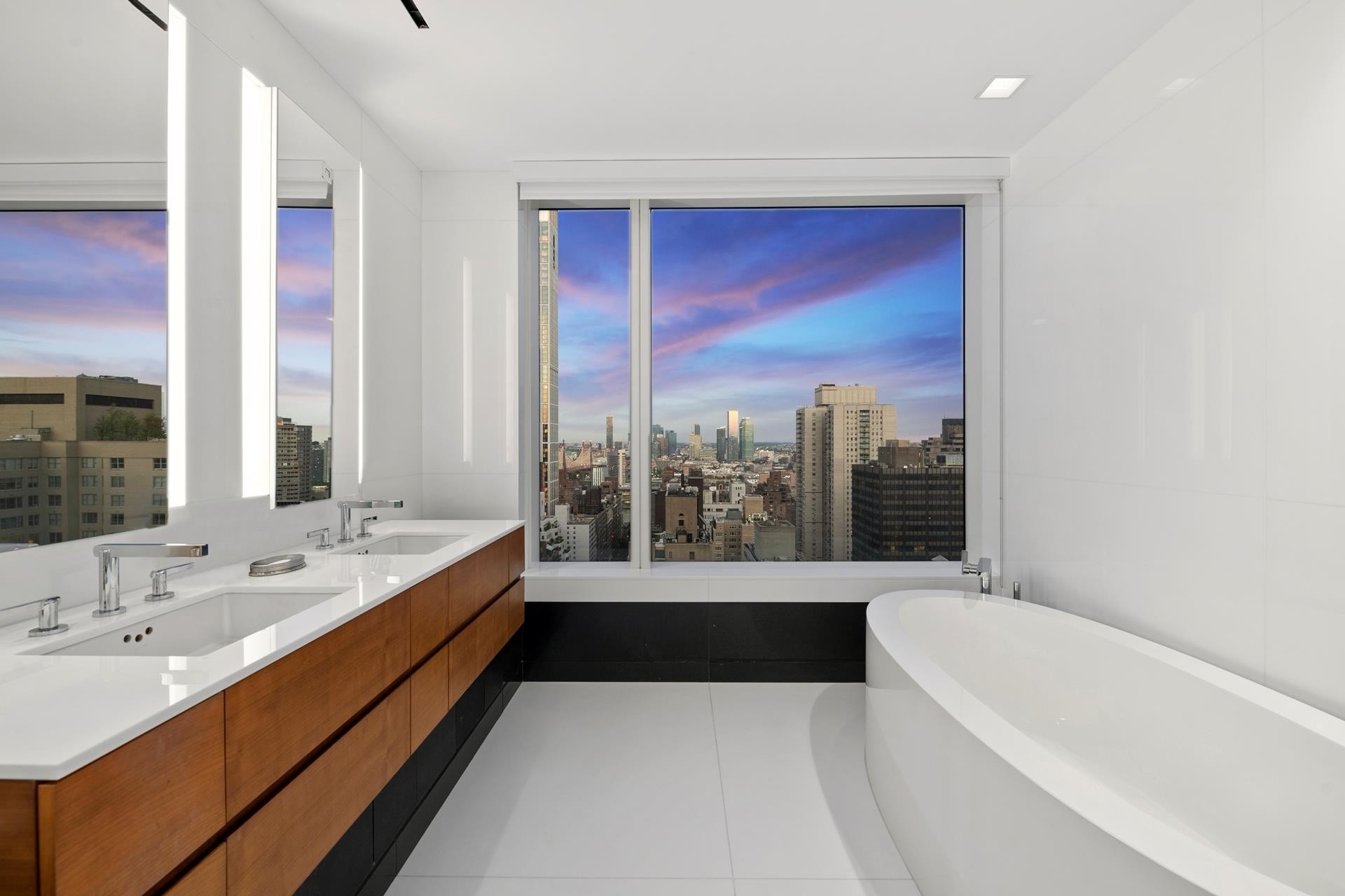 19. Condominiums for Sale at 252 E 57TH ST, 37B Midtown East, New York, NY 10022