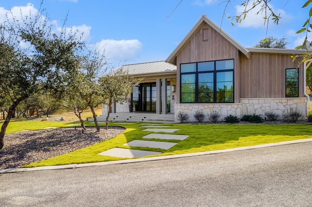 60. Single Family Homes for Sale at 4312 Ridge Pole Lane, Spicewood, TX Austin, TX 78669