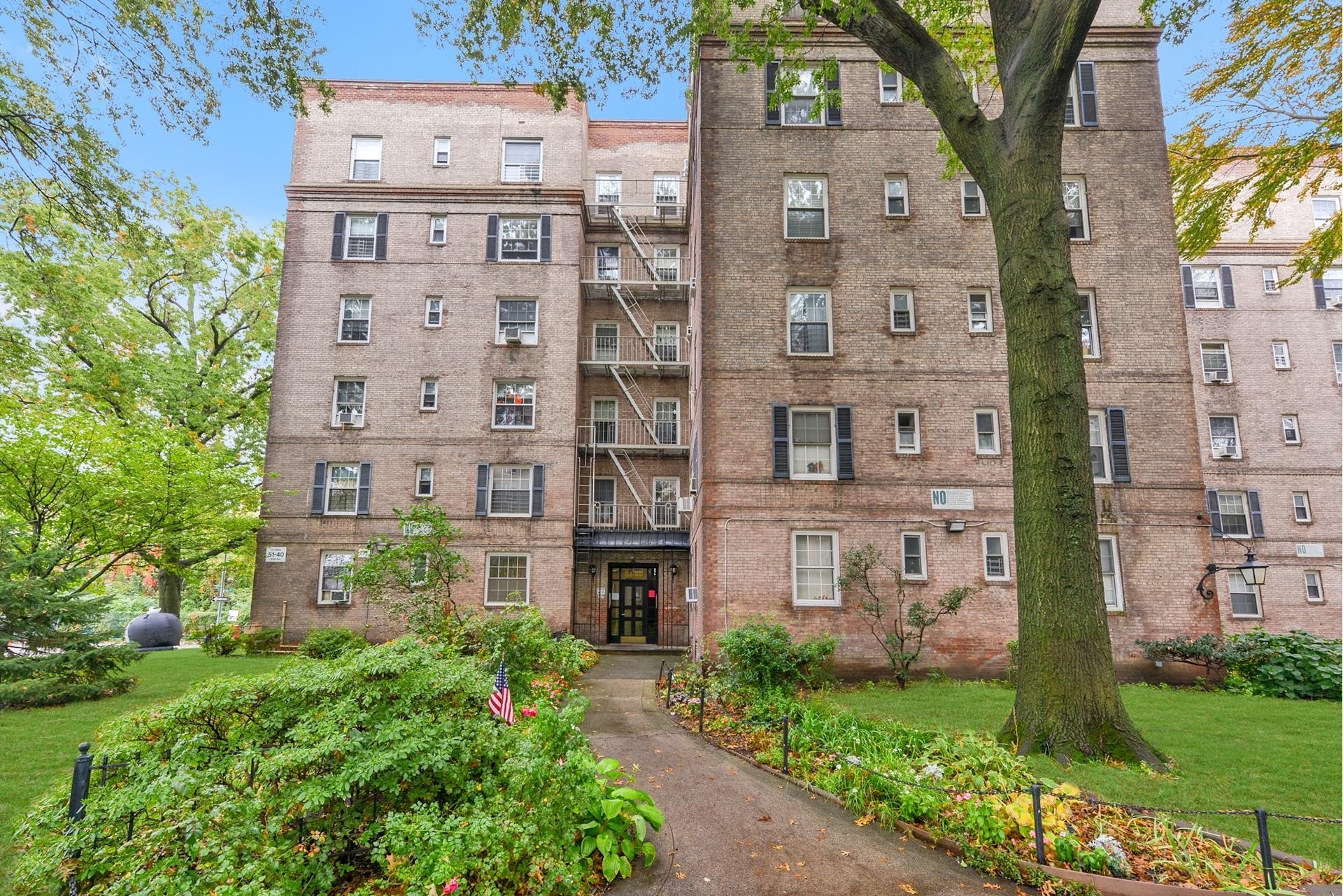 Co-op Properties for Sale at 51-40 30 Avenue, 3C Woodside, Queens, NY 11377