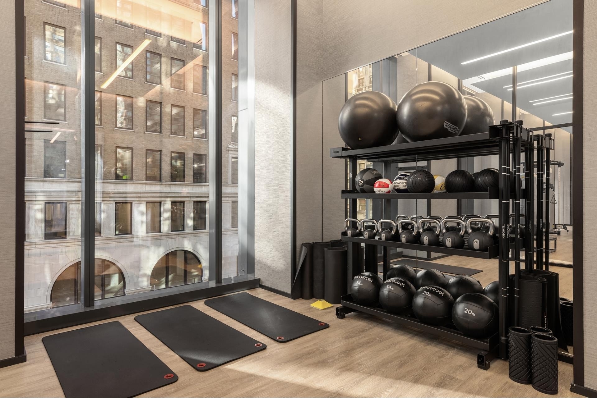 17. Condominiums for Sale at 277 FIFTH AVE, 41C NoMad, New York, NY 10016