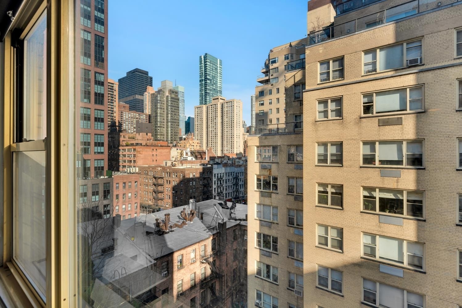 Co-op Properties for Sale at Sutton House, 415 E 52ND ST, 9AA Beekman, New York, NY 10022