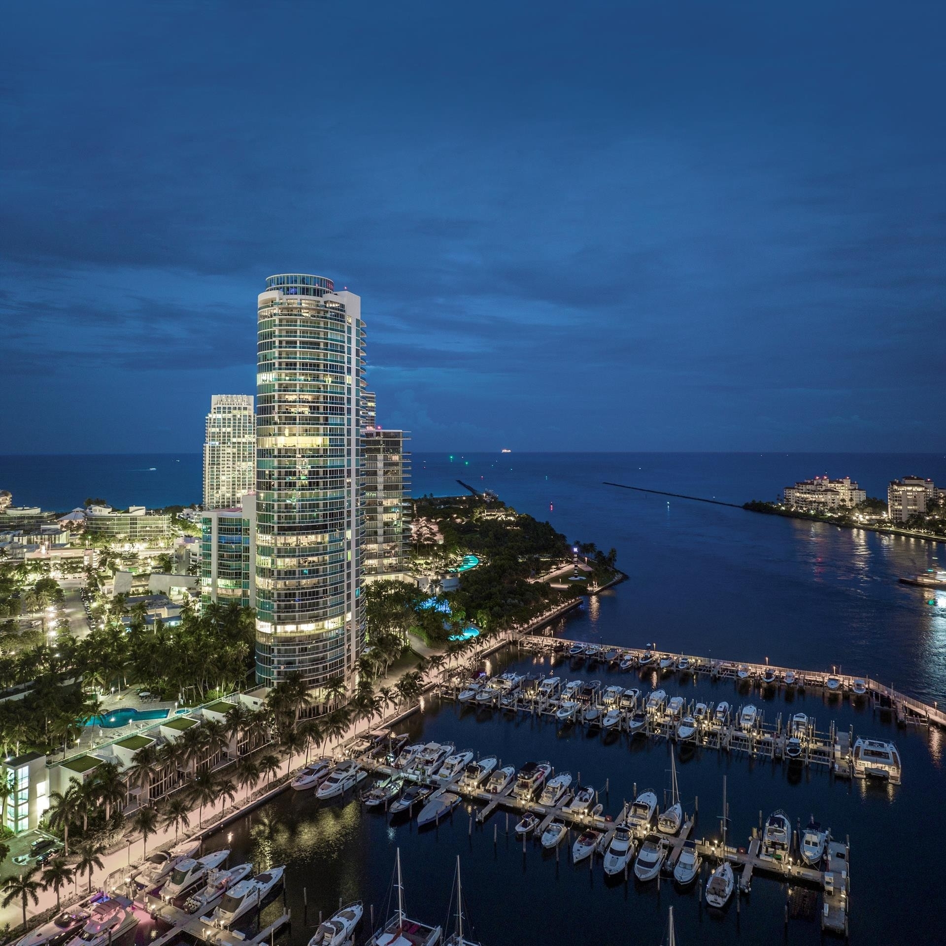 1. Condominiums for Sale at 1000 S Pointe Dr, 1507 SoFi, Miami Beach, FL 33139