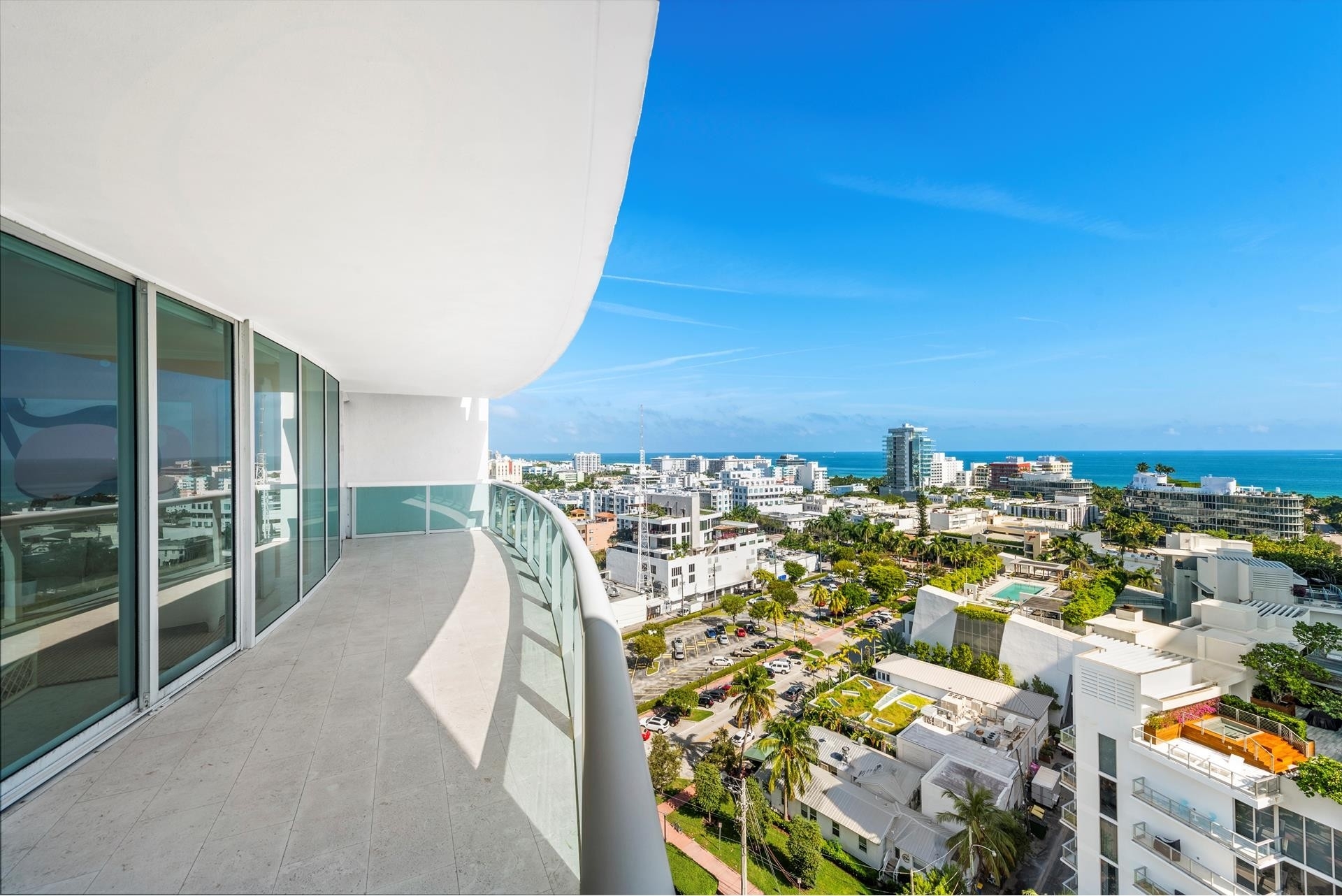 2. Condominiums for Sale at 1000 S Pointe Dr, 1507 SoFi, Miami Beach, FL 33139