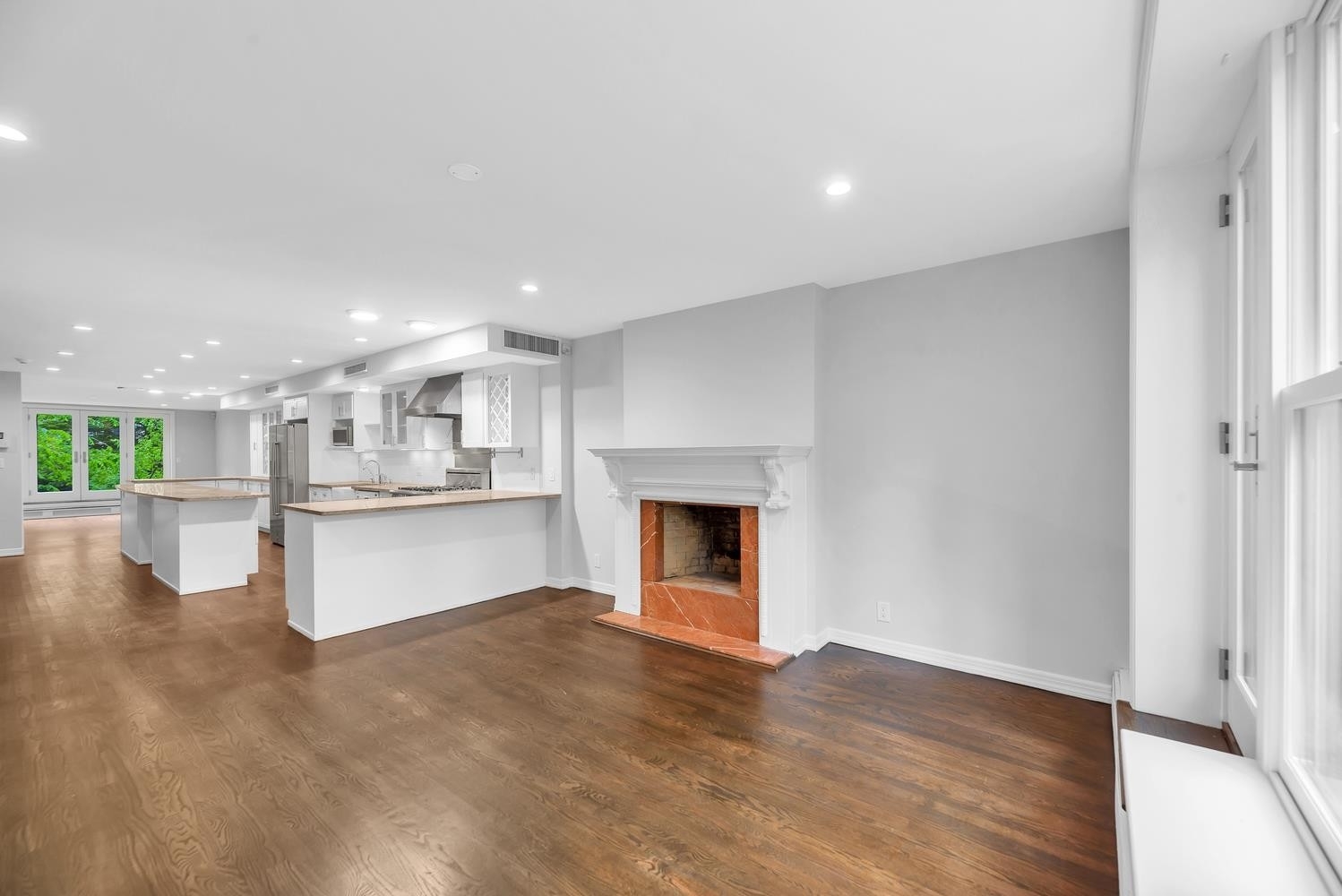 14. Single Family Townhouse for Sale at 128 W 95TH ST, TOWNHOUSE Upper West Side, New York, NY 10025