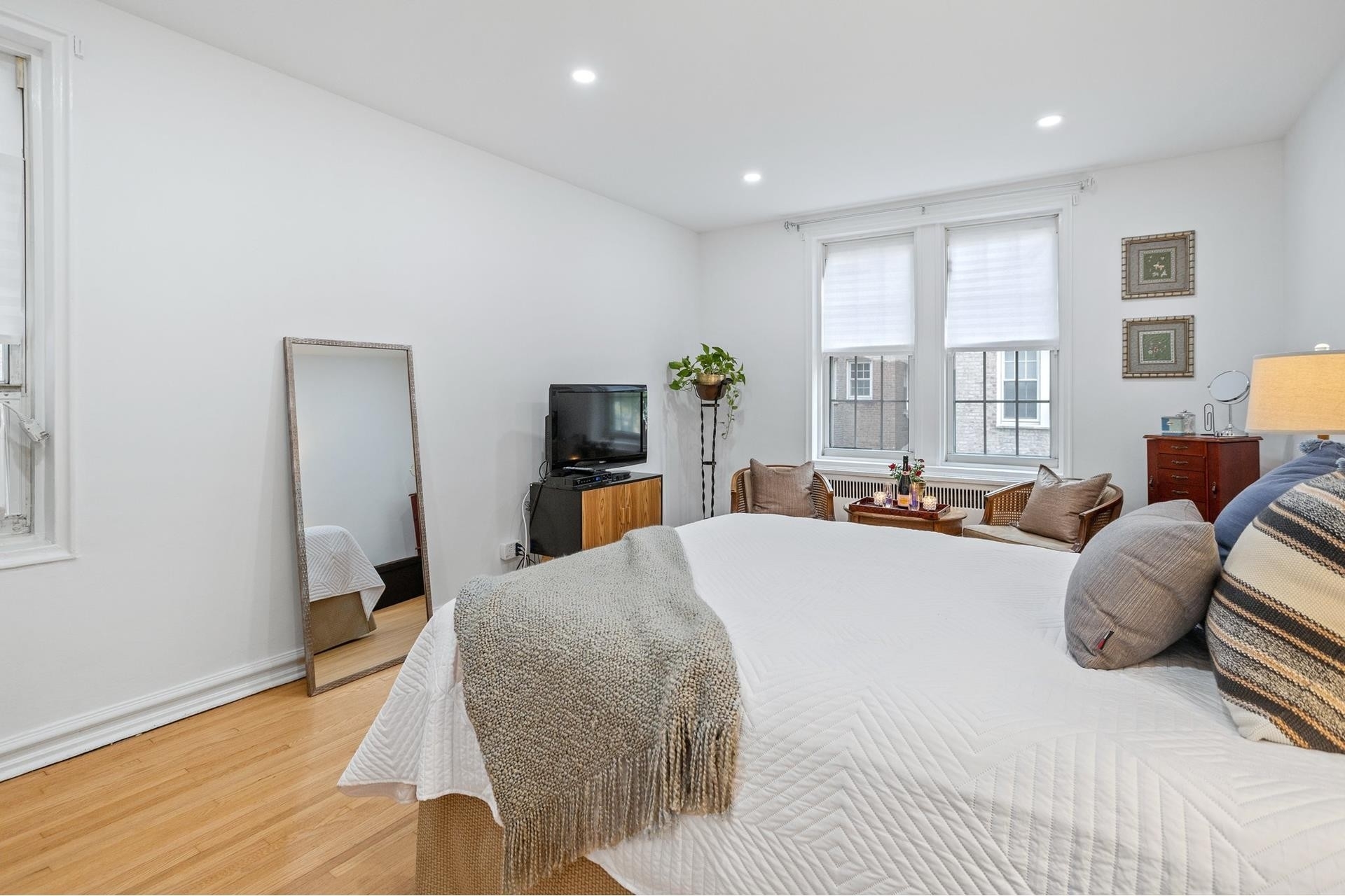 Co-op Properties for Sale at 360 CLINTON AVE, 3D Clinton Hill, Brooklyn, NY 11238