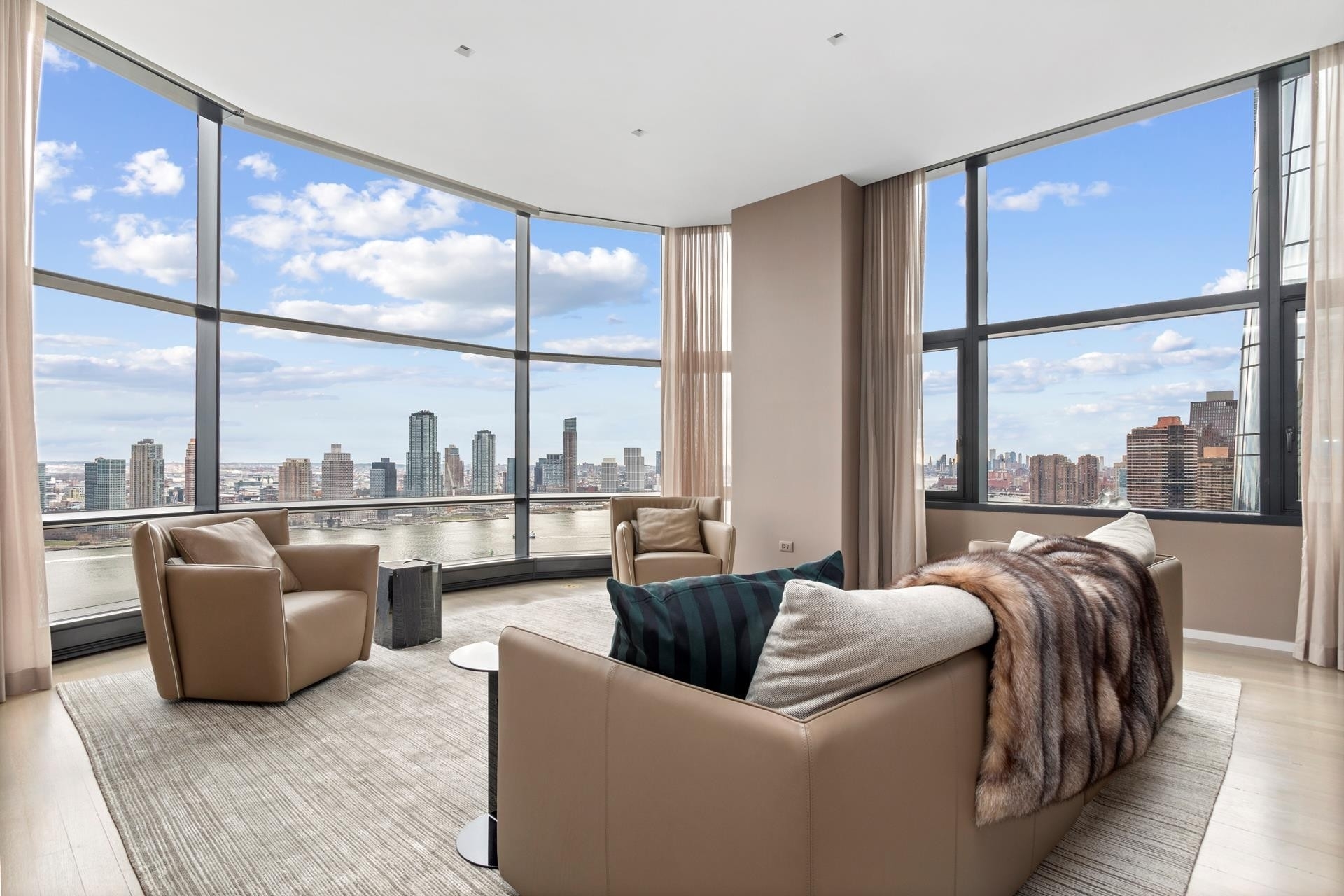 1. Condominiums for Sale at 50 UNITED NATIONS PLZ, 27A Turtle Bay, New York, NY 10017