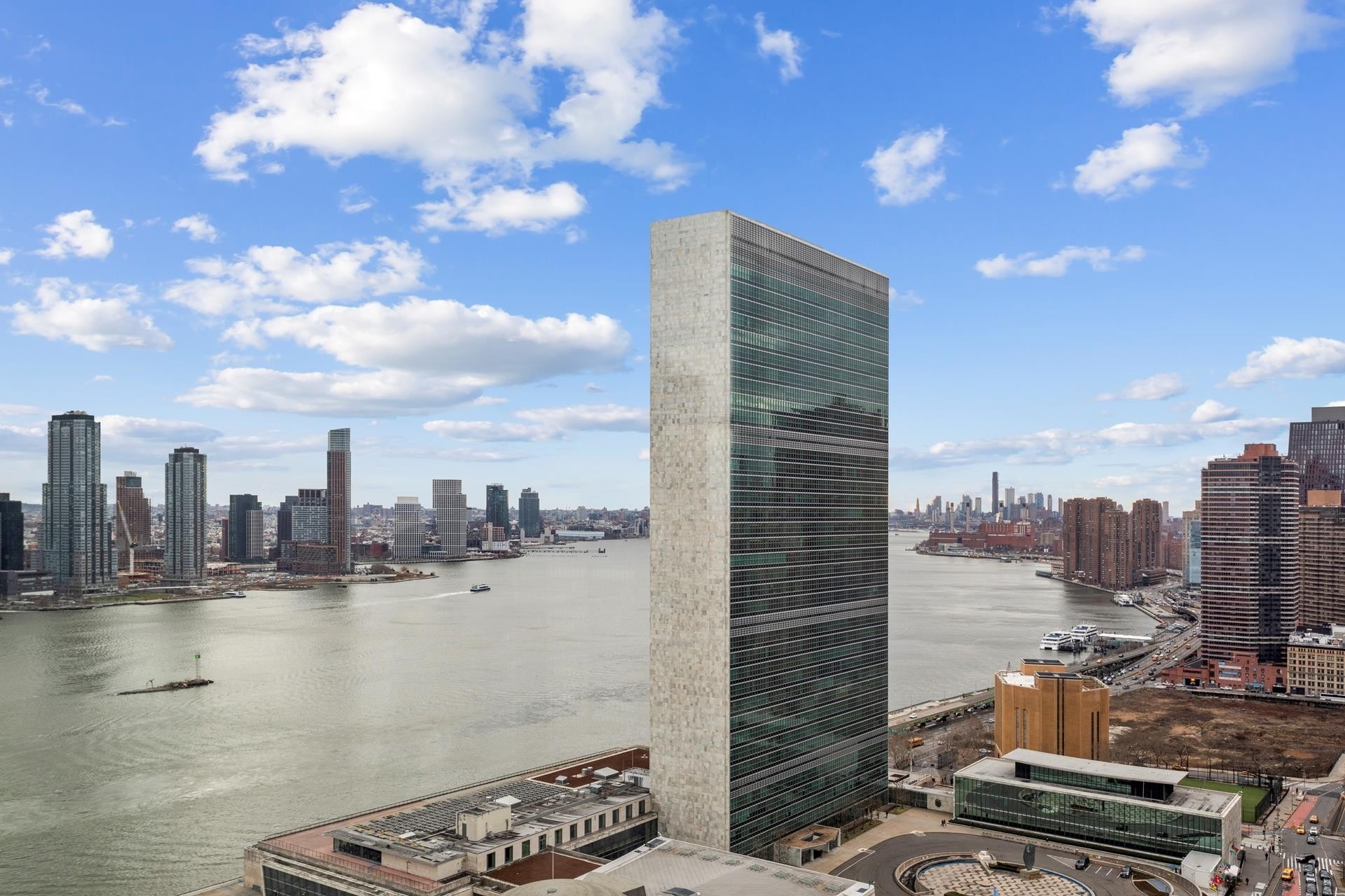 4. Condominiums for Sale at 50 UNITED NATIONS PLZ, 27A Turtle Bay, New York, NY 10017