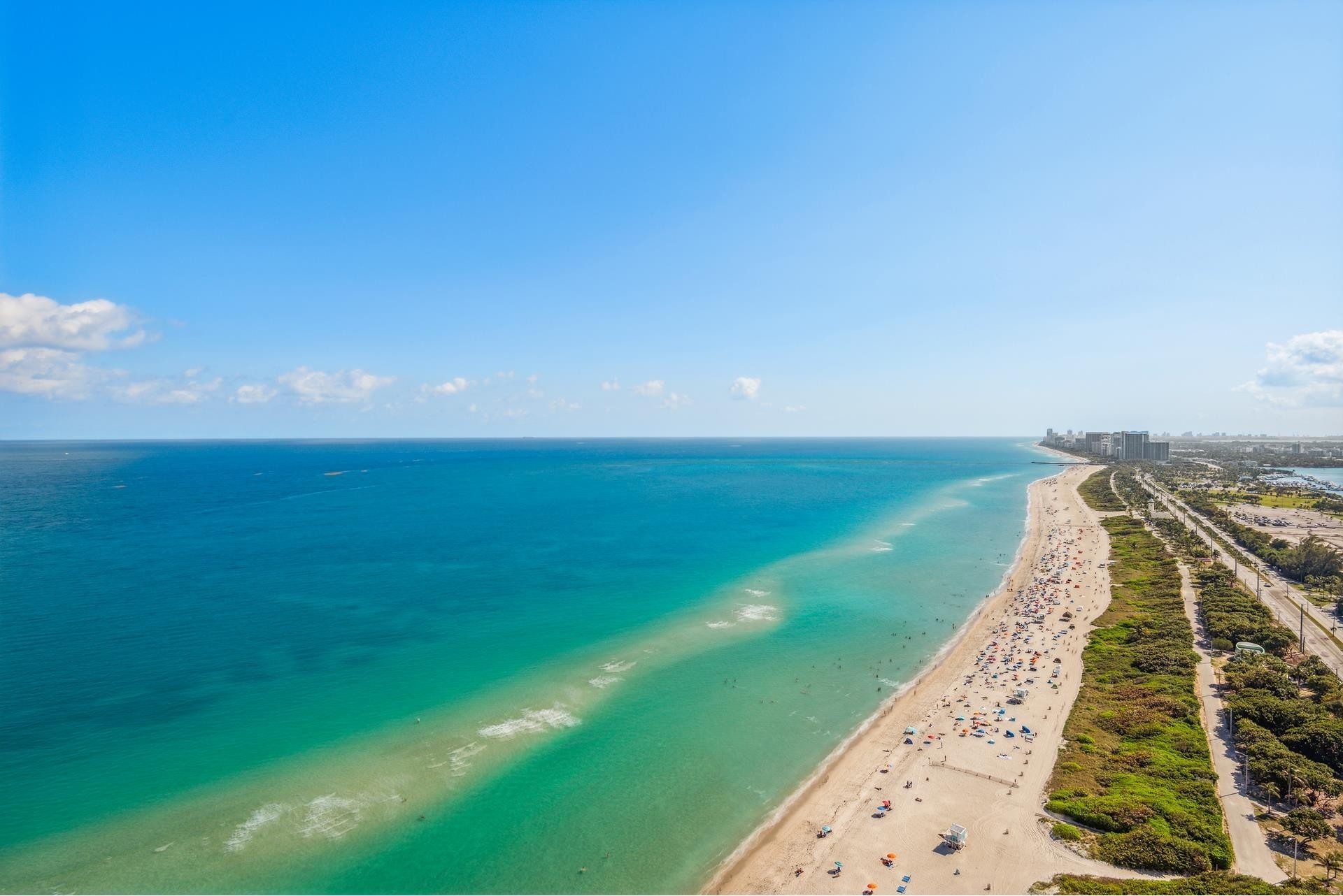 23. Condominiums for Sale at 15701 Collins Ave, 2902 Sunny Isles Beach, FL 33160
