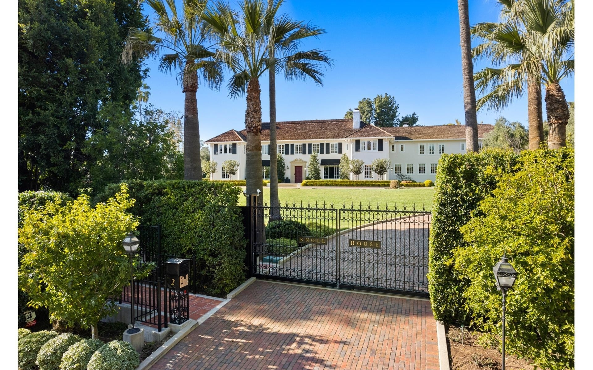 2. Single Family Townhouse for Sale at 2 Oak Knoll Terrace, Pasadena, CA Oak Knoll, Pasadena, CA 91106