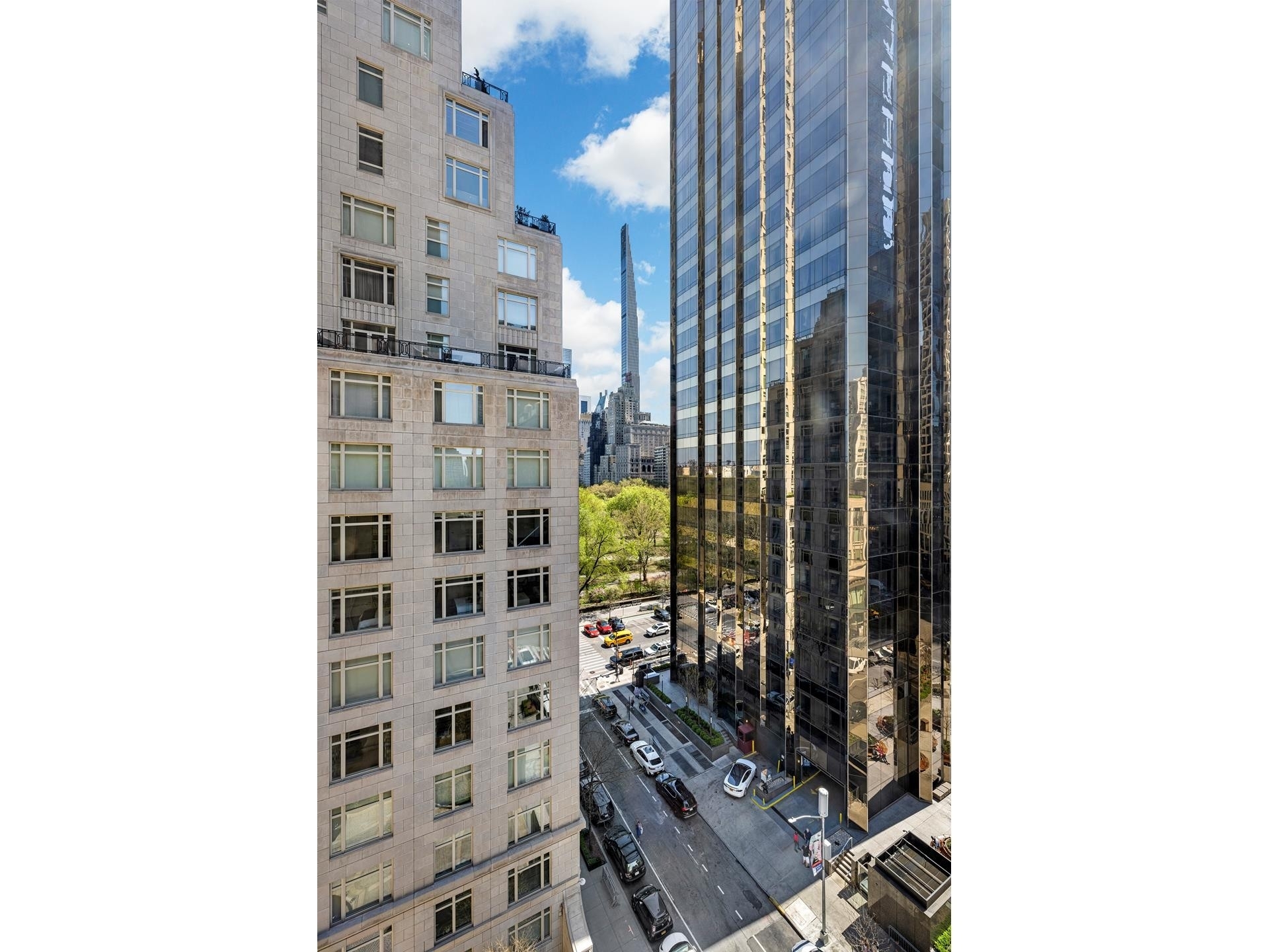 6. Condominiums for Sale at 15 CPW, 15 CENTRAL PARK W, 10G Lincoln Square, New York, NY 10023