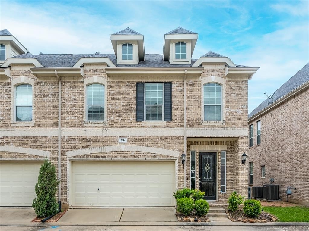 Single Family Townhouse for Sale at Westchase, Houston, TX 77042