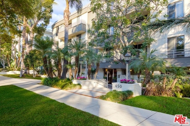 Property at 450 N OAKHURST Dr, 102 Beverly Hills