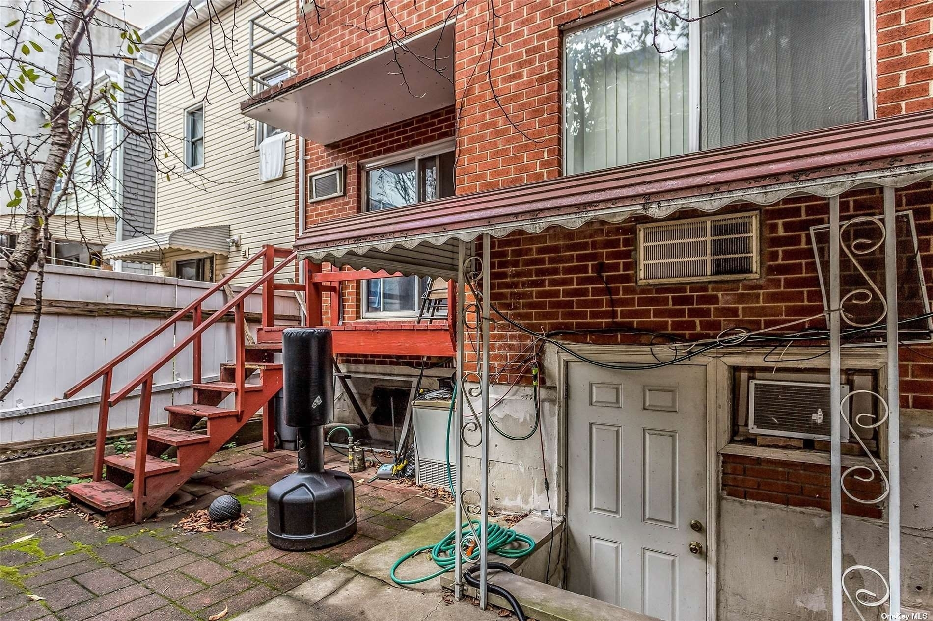 27. Multi Family Townhouse for Sale at Astoria, Queens, NY 11106